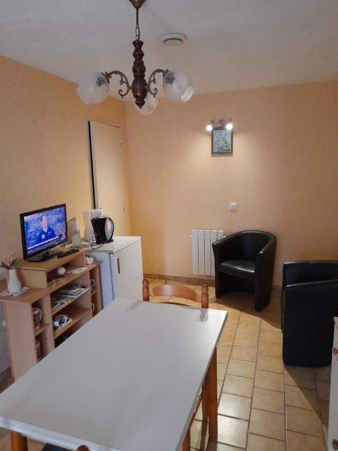 La Chaume Apartment Laugere Exterior photo